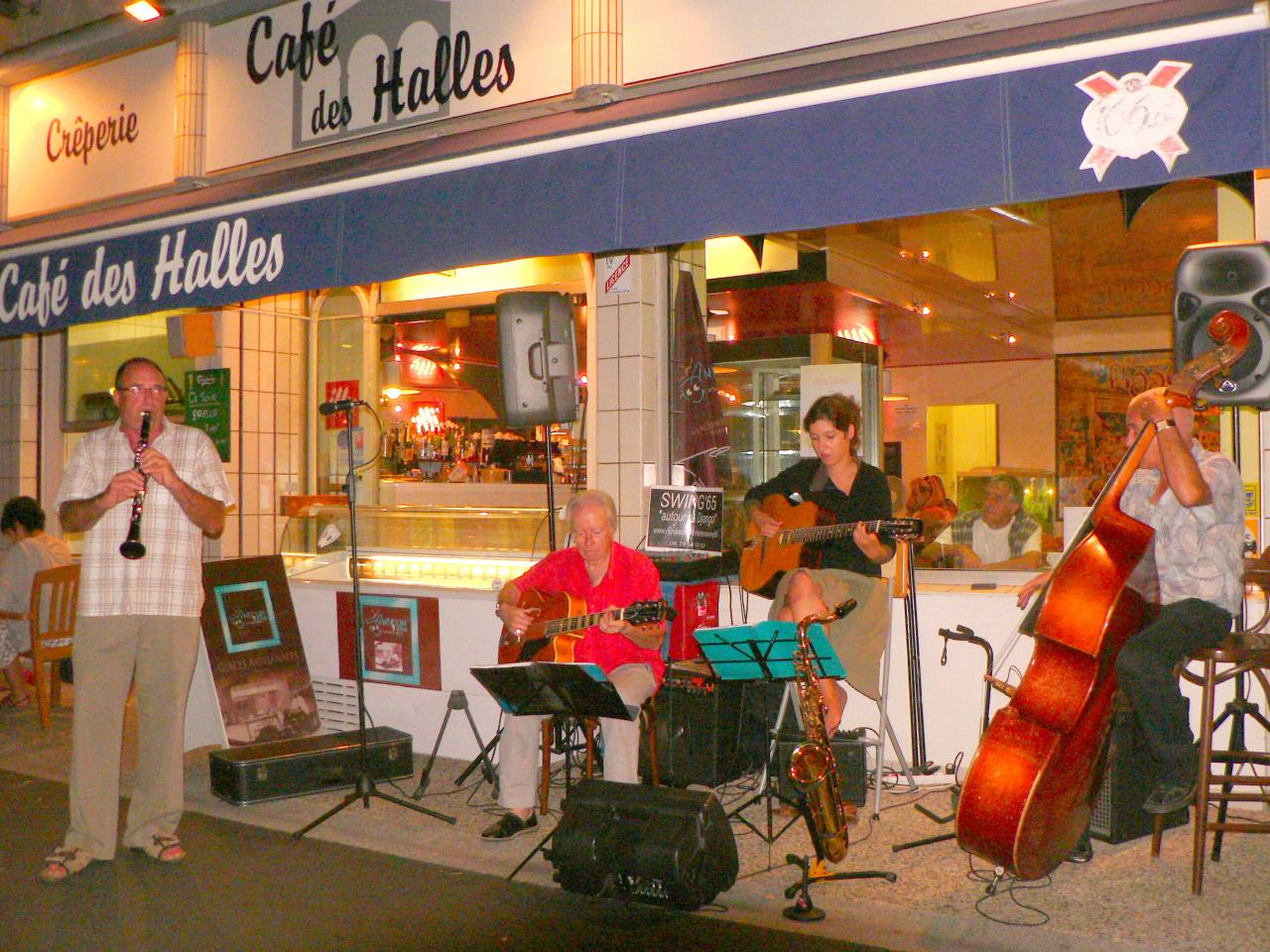 aout2010 Cafe des halles (1)